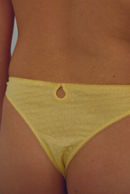 Tanga intemporel - Jaune